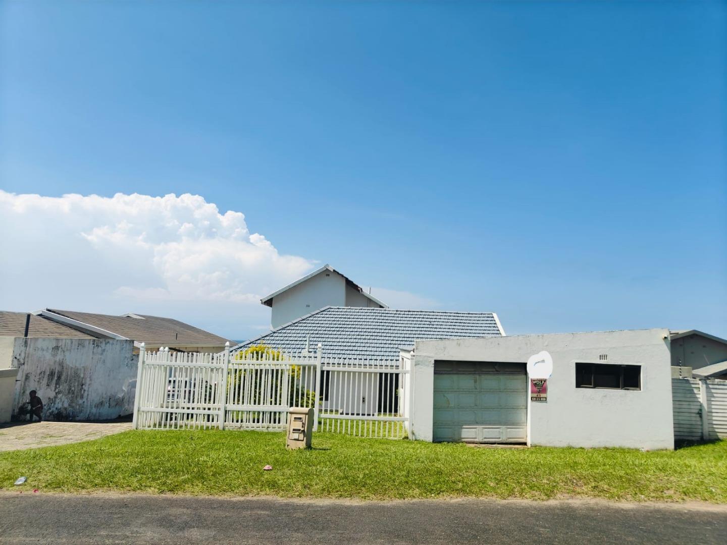 5 Bedroom House + Cottage/Flat for Sale - KwaZulu Natal